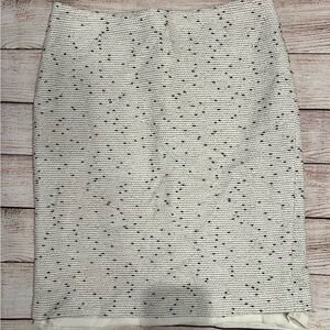 Talbots Pencil Skirt Womens 6P Twill Cream Classic Career Office Knee Length